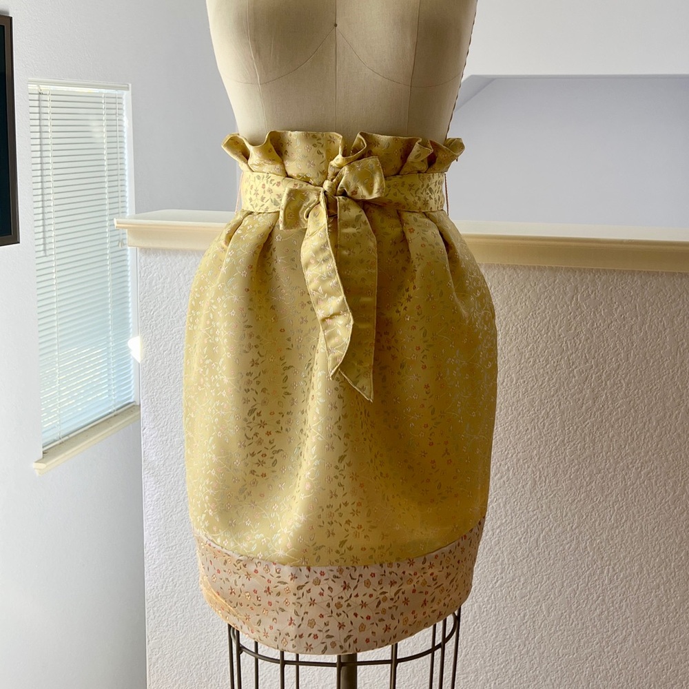 Brocade paper-bag waisted skirt with fabric belt